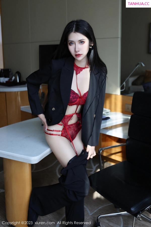 林依娜  [XiuRen]高清写真图 2023.03.13 No.6402 依娜Yina 美腿新人第42张图片